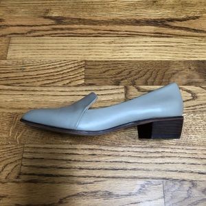 Grey Kelsi Dagger slides